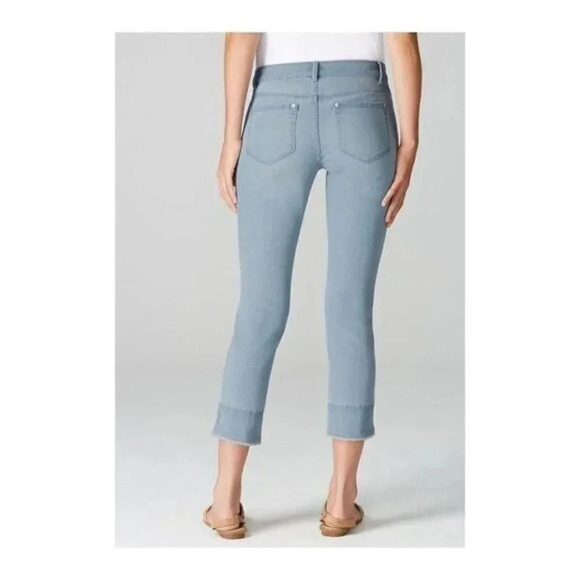 J. Jill Authentic Fit Light Blue Wash Cropped Jeans 8 - Picture 2 of 6